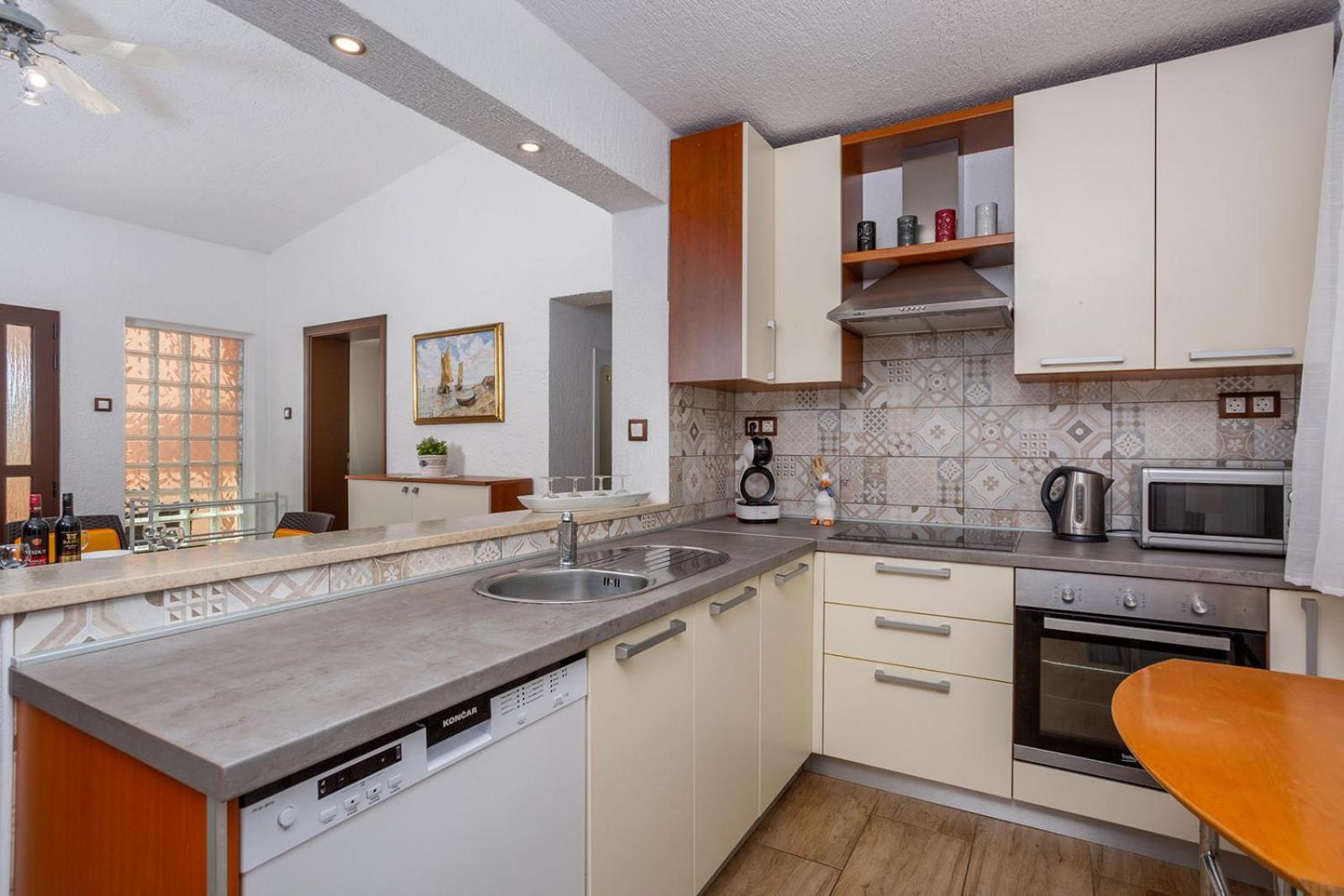 Apartments Villa Temer Pinezići Εξωτερικό φωτογραφία